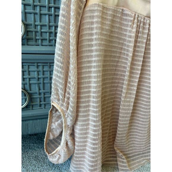 NWT ANTHROPOLOGIE MEADOW RUE Allyson texture blouse, $80 Large E27 - Picture 5 of 8